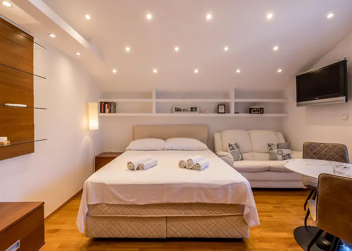 Bolotel Family & 아파트 볼