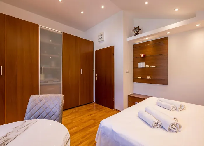 아파트 Bolotel Family &