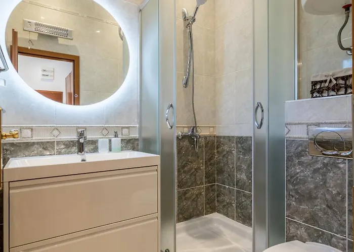 아파트 Bolotel Family & *