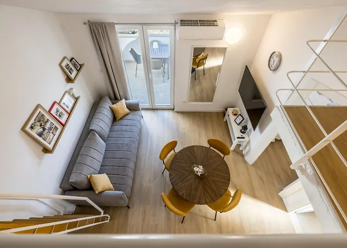 Bolotel Family & 아파트 볼