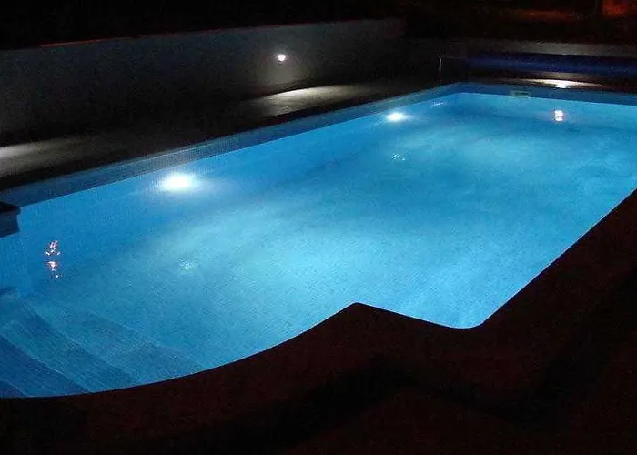 Bolotel Family & 아파트 볼