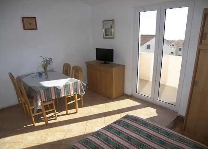 Bolotel Family & 아파트 볼