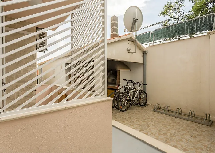 Bolotel Family & 아파트 볼